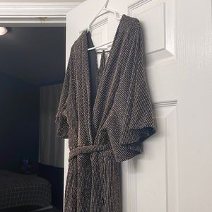 Sparkly Black & Gold Jumpsuit. Only worn a few times. Size 3X